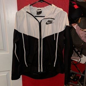 Nike windbreaker jacket